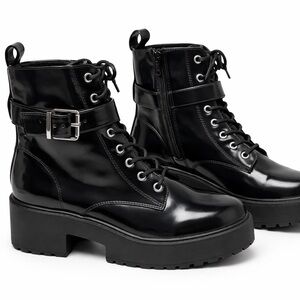 H&M Divided Black Platform Combat Boots w/ Buckle Strap Size 8 Chunky Lug